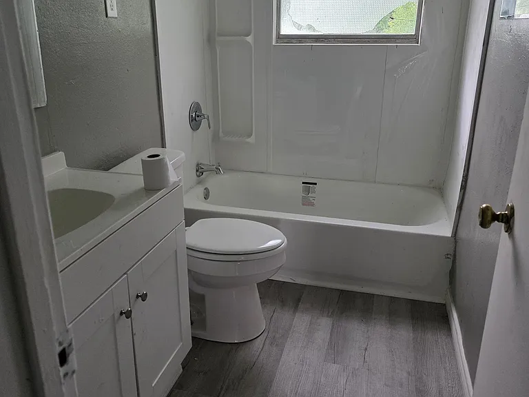 2209 Davis Dr — Photo 7