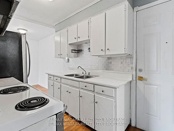 3rd image of 27 Main St #2