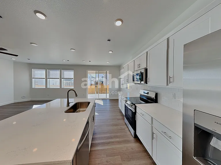10003 Abilene Ct — Photo 4