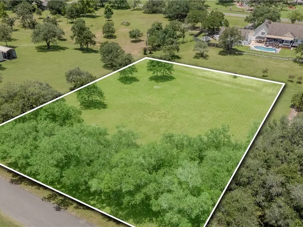 148 Mission Bell Rd, Victoria, TX 77905