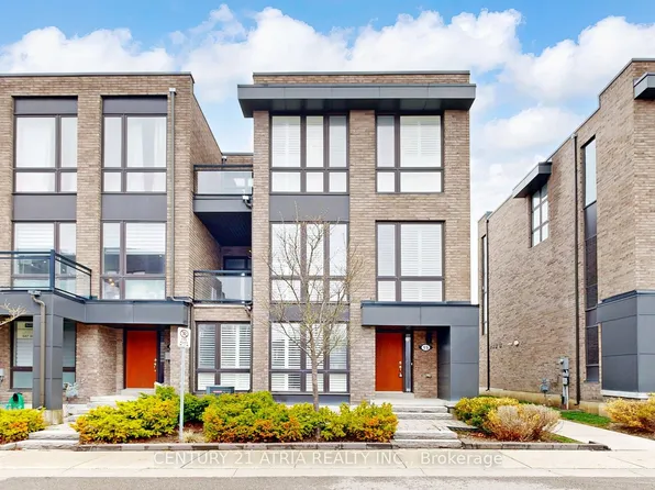 15 Thorncrest Dr, Vaughan, ON L4J 0K1
