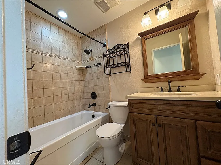 28561 Foxboro Ln — Photo 18