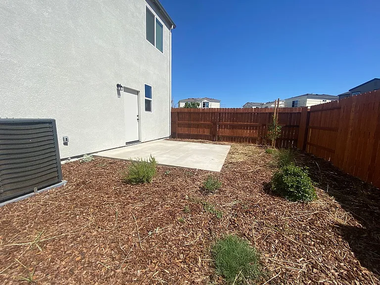 6824 Mangosteen Ln — Photo 20