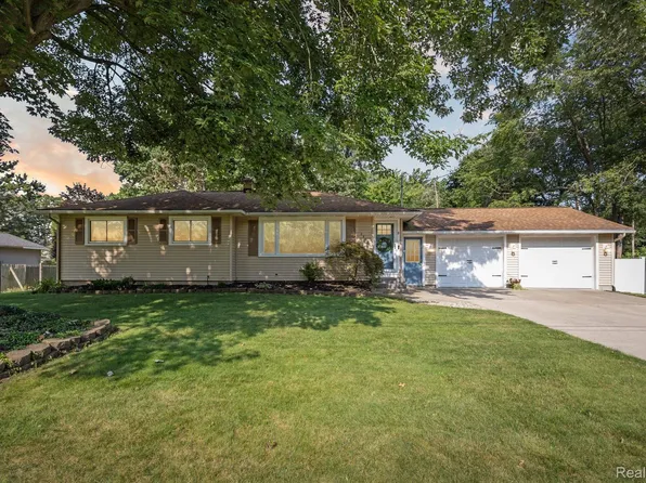 2689 142nd Ave, Holland, MI 49424