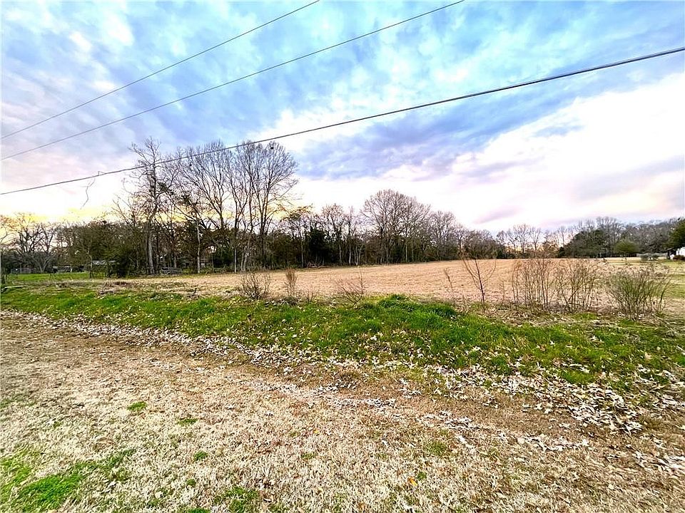2nd image of 1550 Highway 1187