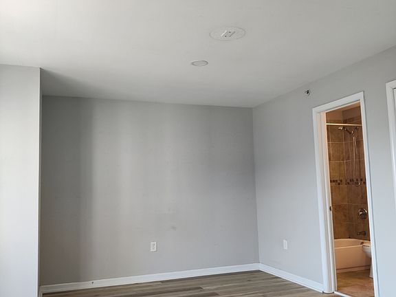 4th image of 1621 W Oxford St APT C