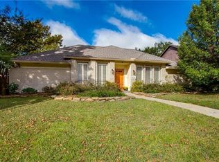 8521 Stableglen Dr, Dallas, TX 75243