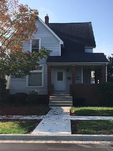 1st image of 918 Jefferson St Unit B