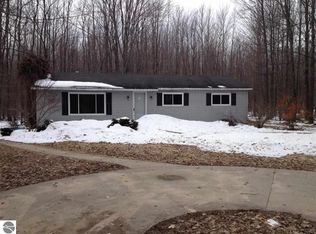 418 Plum Valley Rd NE, Mancelona, MI 49659
