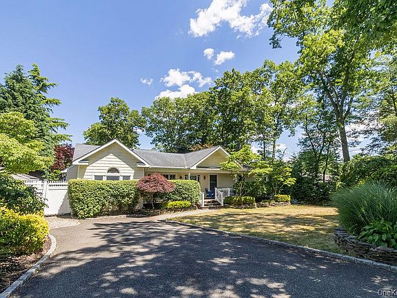 4th image of 229 Alexander Avenue