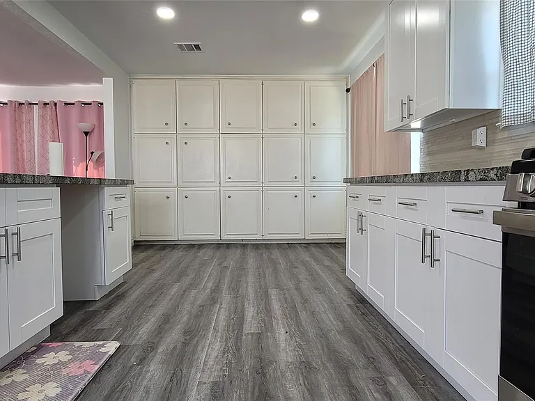 13810 Overbrook Ln — Photo 5