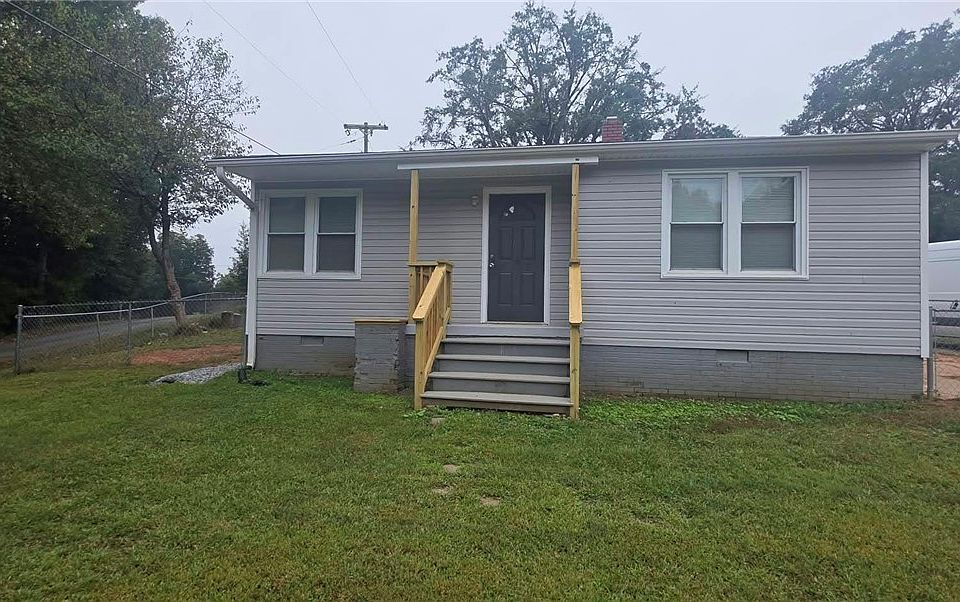 1st image of 110 Rexton Dr