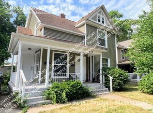 452 Oakdale St SE #2, Grand Rapids, MI 49507