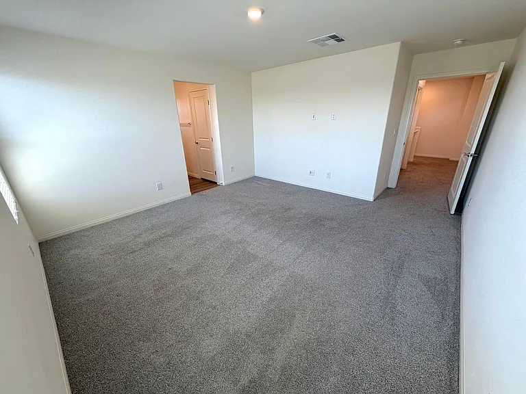 5646 Mesa Sedona St — Photo 31