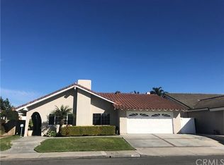 954 Carnation Ave, Costa Mesa, CA 92626
