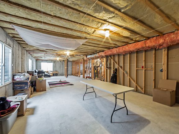3rd image of 5916 W Laurel Canyon Dr