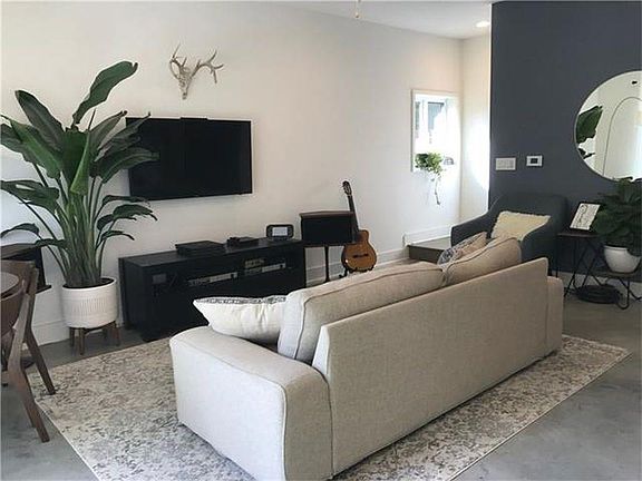 2nd image of 2101 Montopolis Dr Unit 19