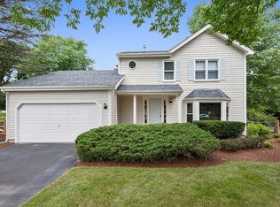 17200 W Woodland Dr, Grayslake, IL 60030