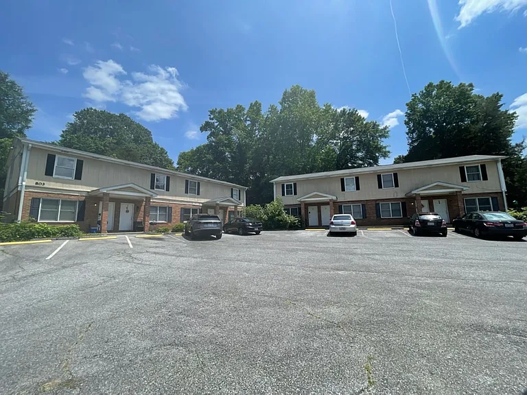 803 E Davidson Ave — Photo 8