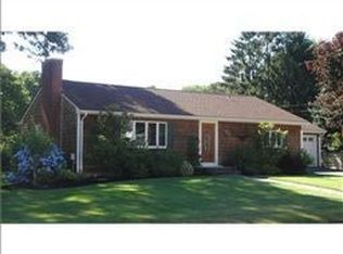 74 Bayberry Ln, East Greenwich, RI 02818