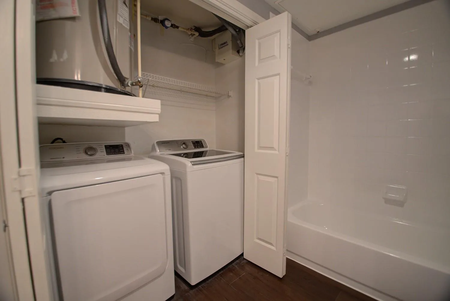 3 bed, 2.0 bath, 1192 sqft, $1,795 — Photo 4