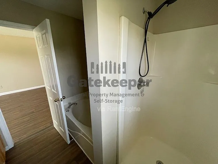 10564 Village Lndg — Photo 17