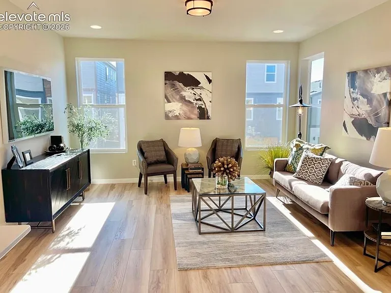 6144 Steele Creek Way — Photo 3