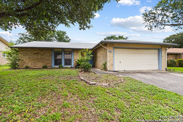 1st image of 6726 Country Field Dr