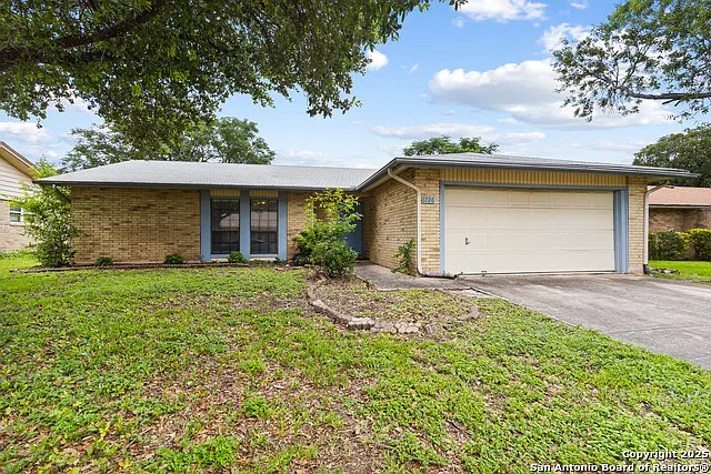 6726 Country Field Dr