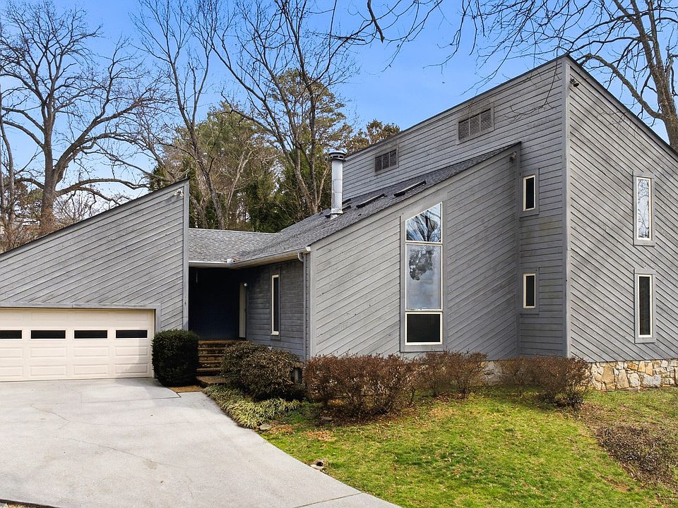 1st image of 1620 Agawela Ave