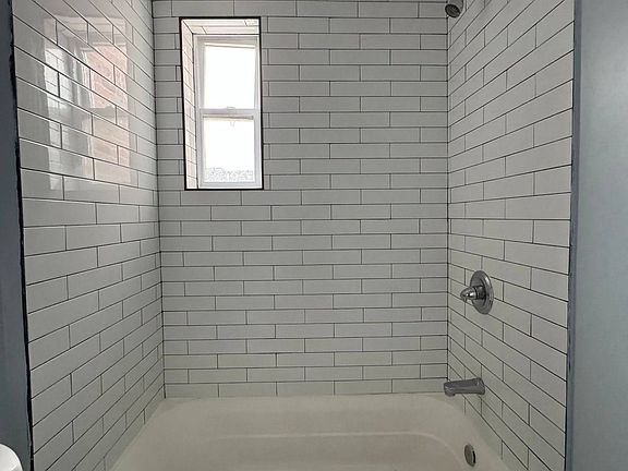 3rd image of 6 N 21st St APT 31
