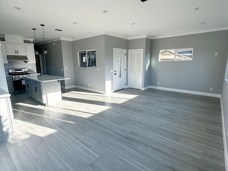 spacious common area!