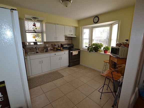 5th image of 22027 Virginia Ave