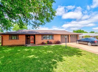 801 Crown Dr, Bartlesville, OK 74006