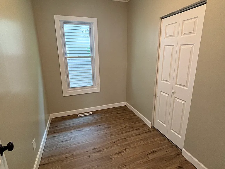 1238 Sherman St — Photo 8