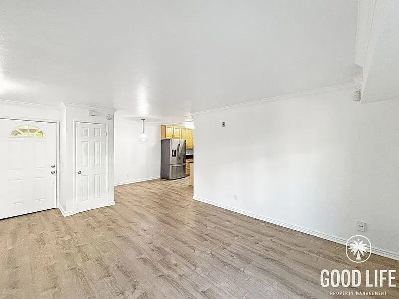 2 bed, 2.0 bath, 824 sqft, $2,650 — Photo 2