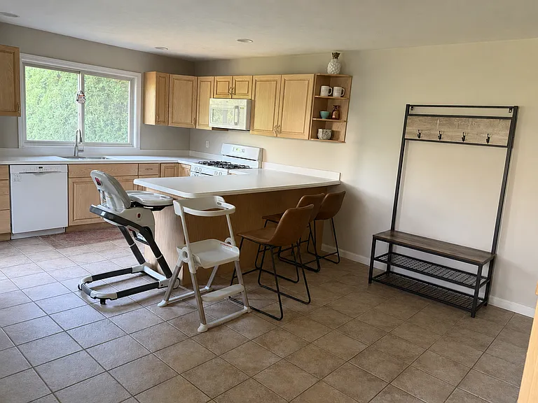 373 Captain Eames Cir — Photo 7