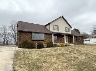172 Colonial Dr, Davidsville, PA 15928