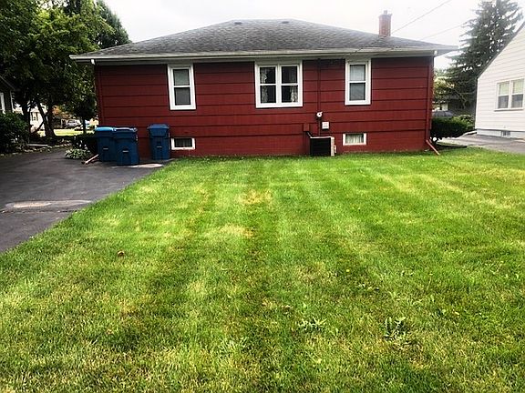 2nd image of 536 E 161st St