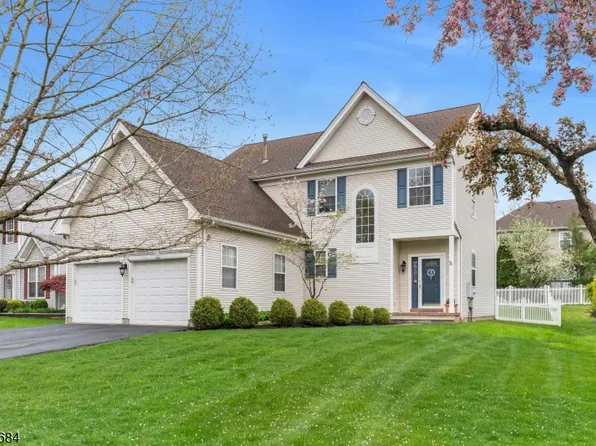 141 Walters Brook Dr, Bridgewater Twp., NJ 08807