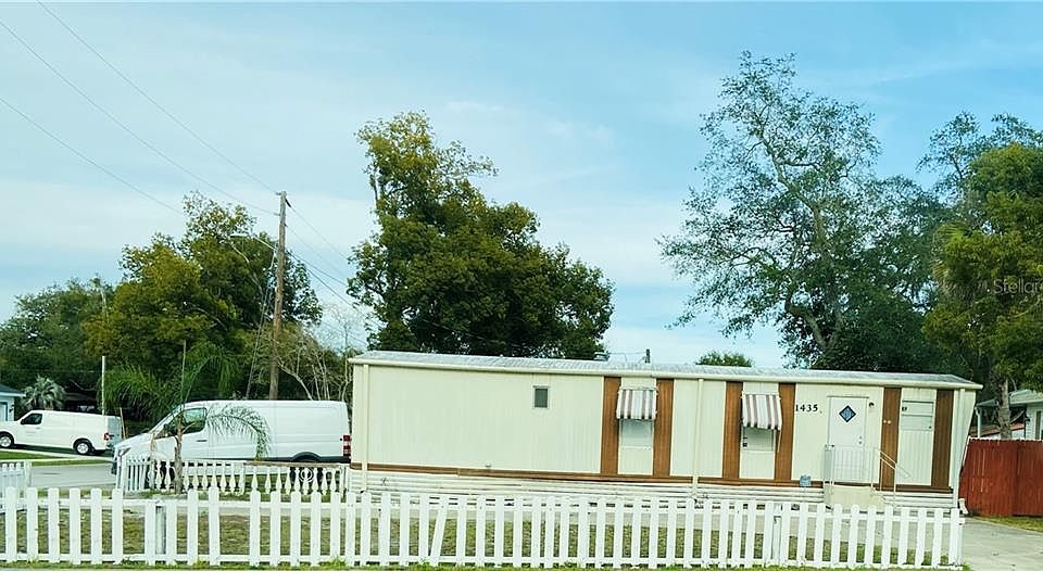 1st image of 1435 Lake Dr