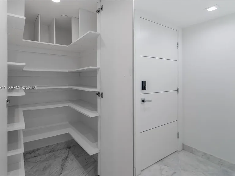 19195 NE 36th Ct #2707 — Photo 15