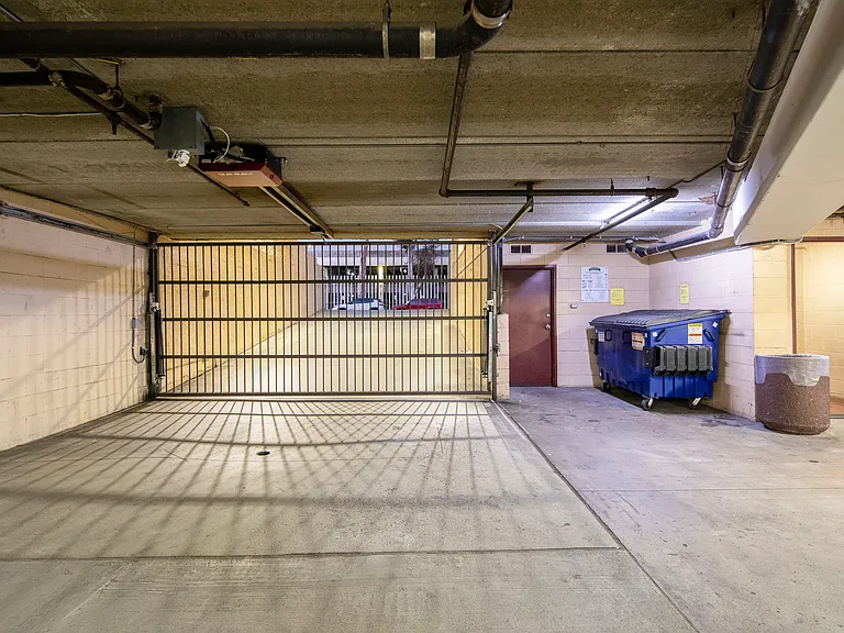 Hillcrest Summit Apartments — Photo 5