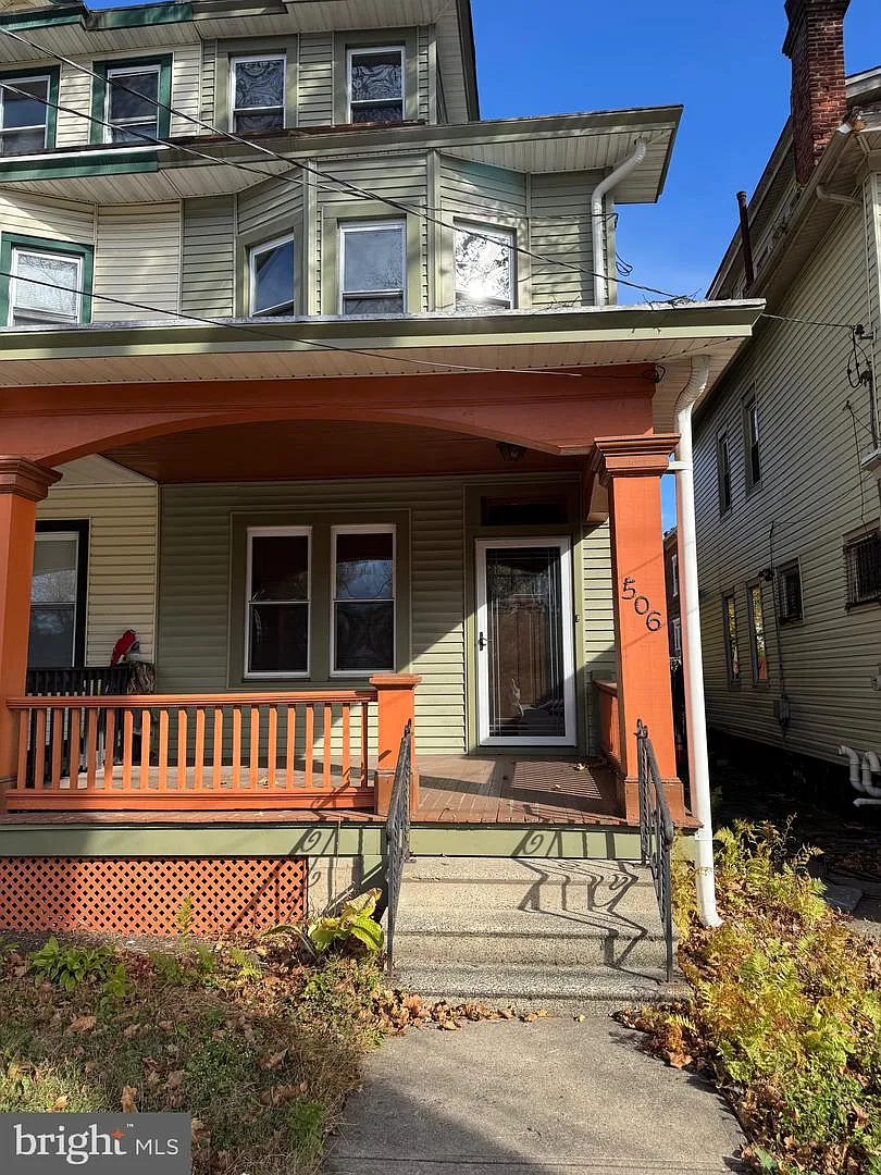 506 Riverside Ave photo 1