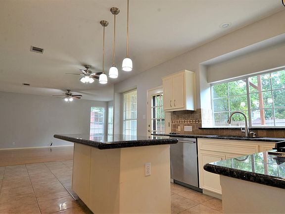 5th image of 9218 Spicebrush Dr