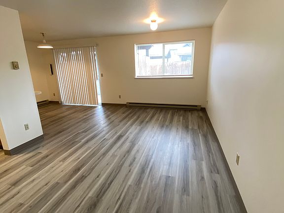 5th image of 114 W Adams Ave #12