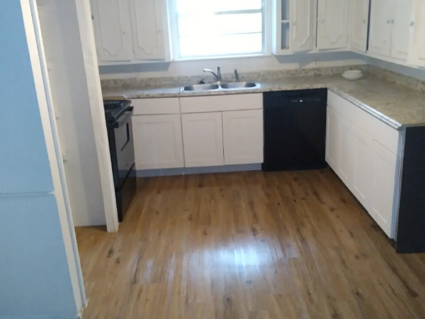 610 Park — Photo 3