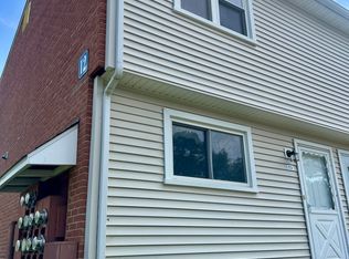 1081 New Haven Rd APT 12A, Naugatuck, CT 06770