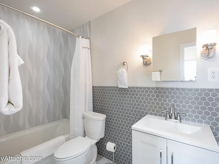 1822 15th St NW #301 — Photo 10