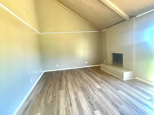 8102 E 65th Pl, Tulsa, OK 74133